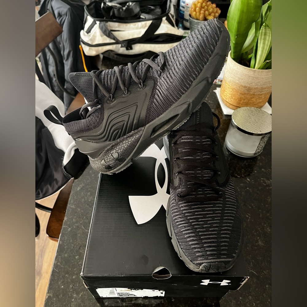 Under Armour HOVR Phantom 2